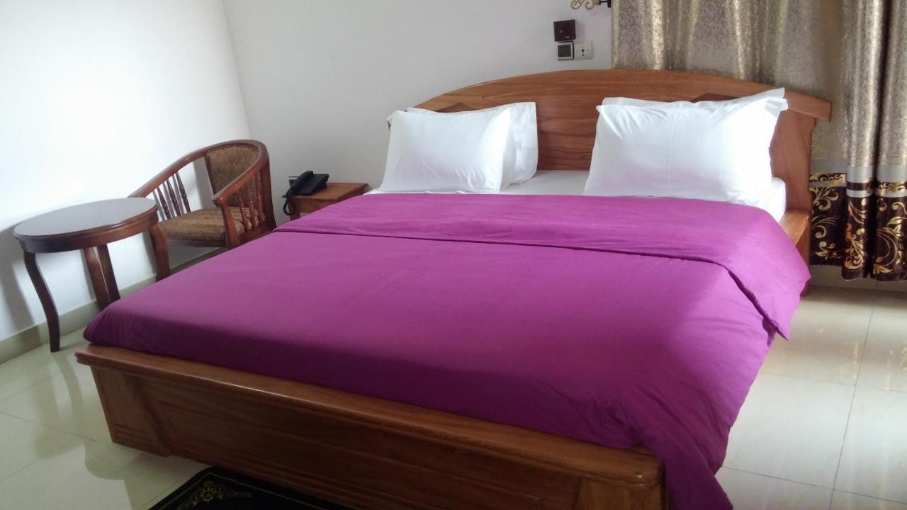 Diamond Hotel โกโตนู ภายนอก รูปภาพ