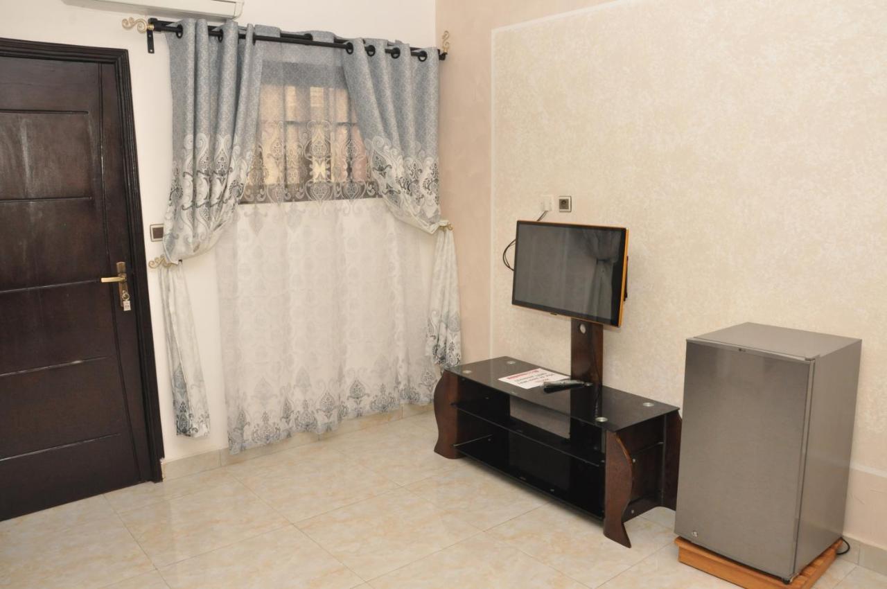 Diamond Hotel โกโตนู ภายนอก รูปภาพ